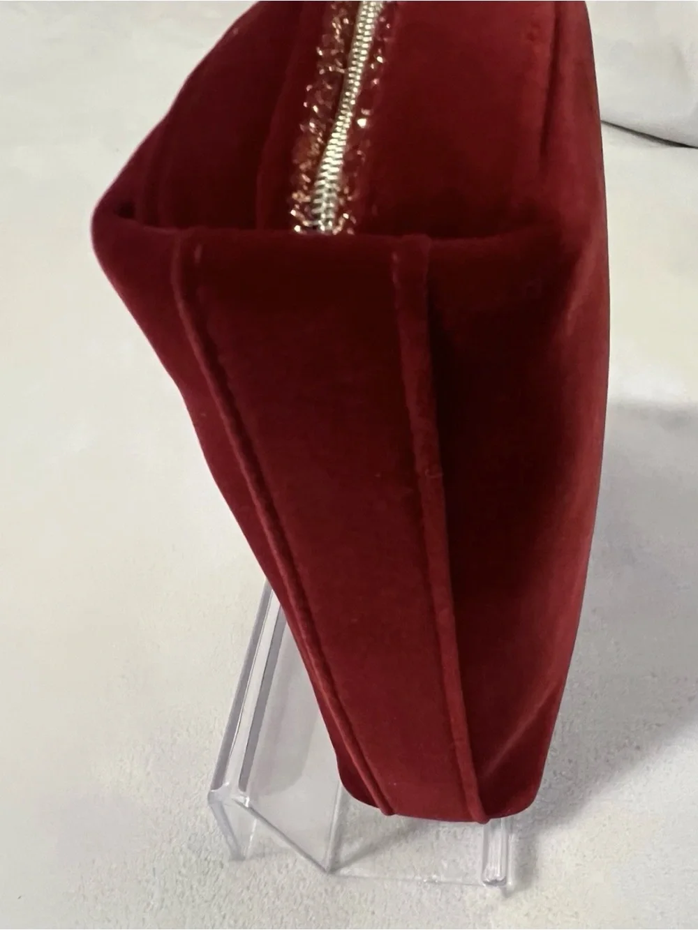 🩷CHANEL Velvet Cosmetic Pouch in Deep Red💚